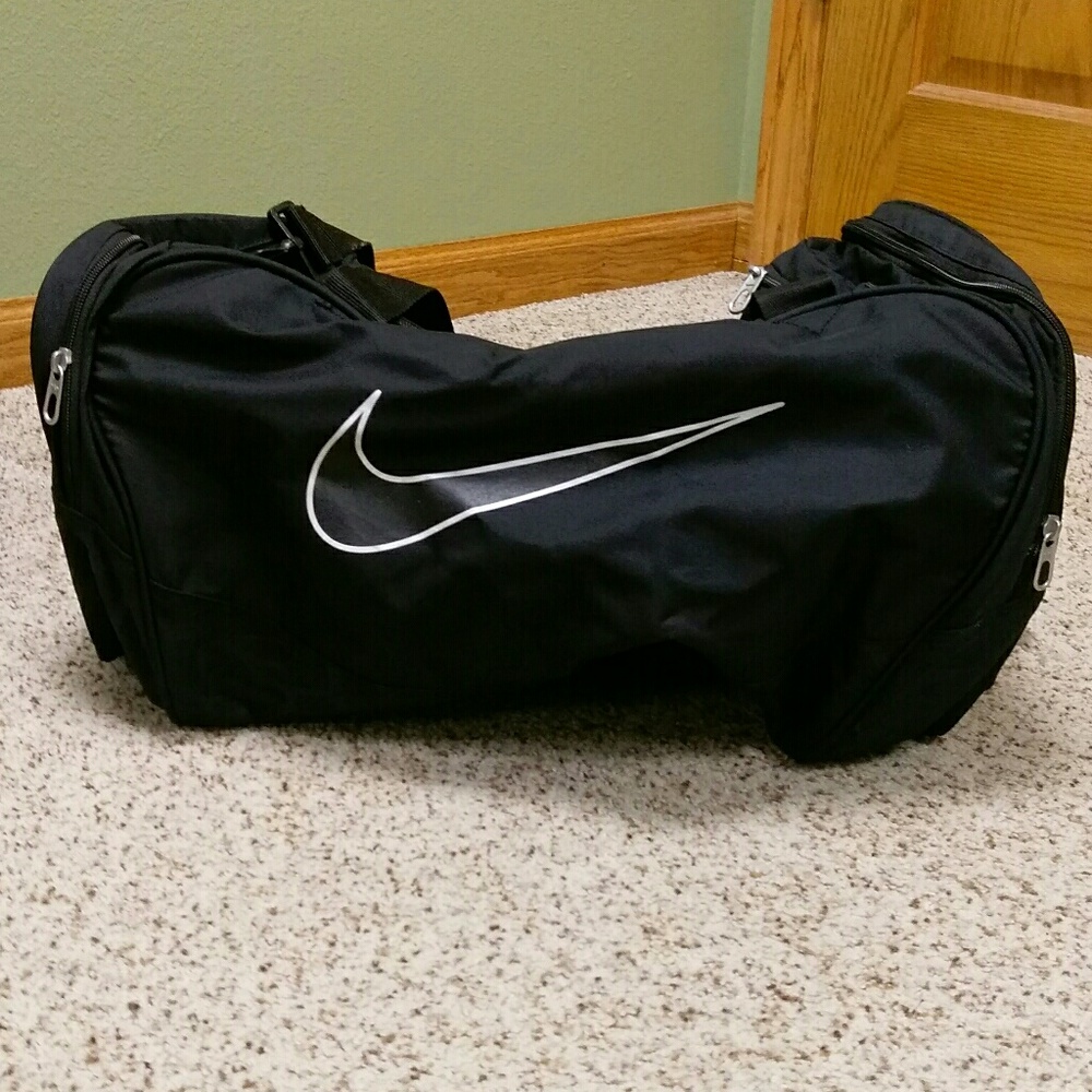 Large Nike Duffle Bag